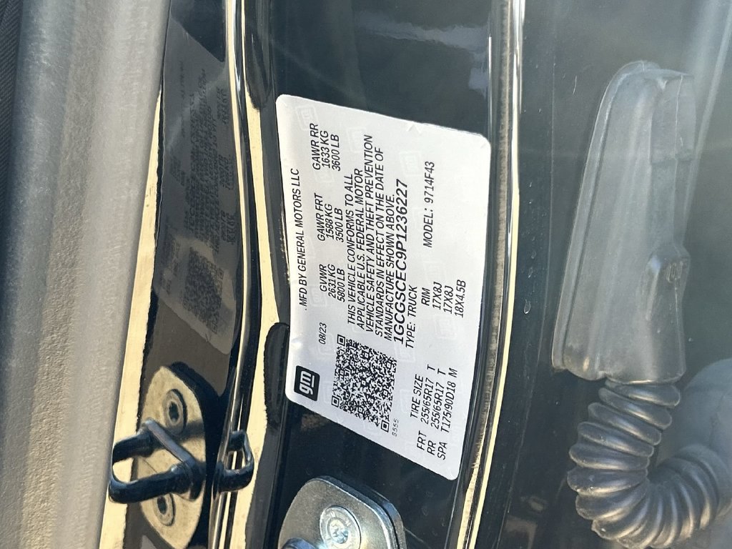 2023 Chevrolet Colorado LT - Photo 38