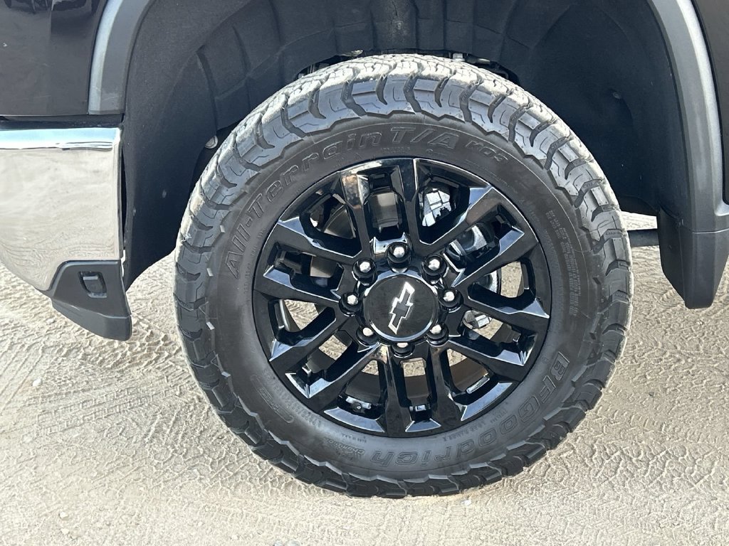2025 Chevrolet Silverado 2500HD LTZ - Photo 38