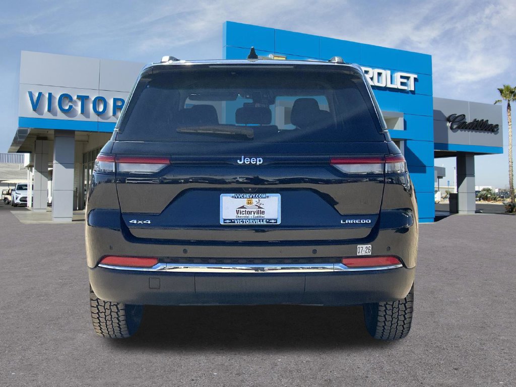 2023 Jeep Grand Cherokee photo 5
