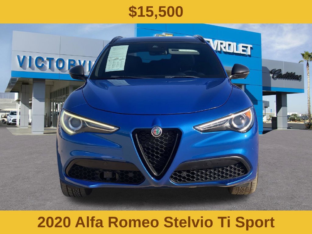 2020 Alfa Romeo Stelvio photo 2