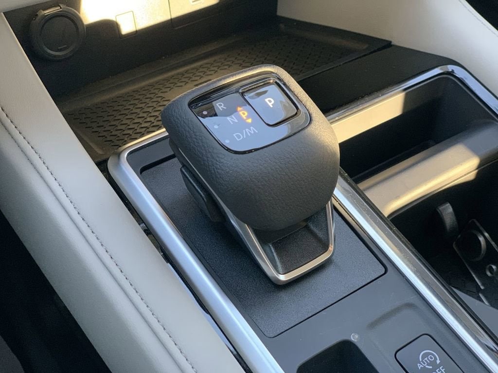 2025 Nissan Pathfinder SL - Photo 14