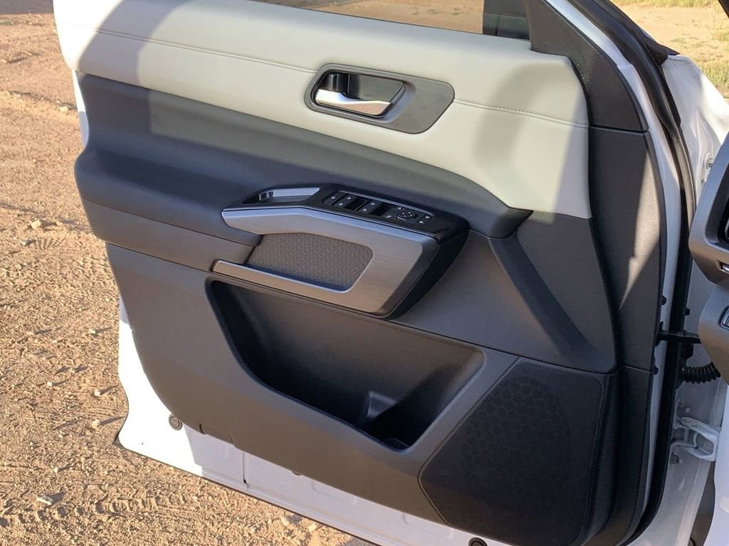 2025 Nissan Pathfinder SL - Photo 21