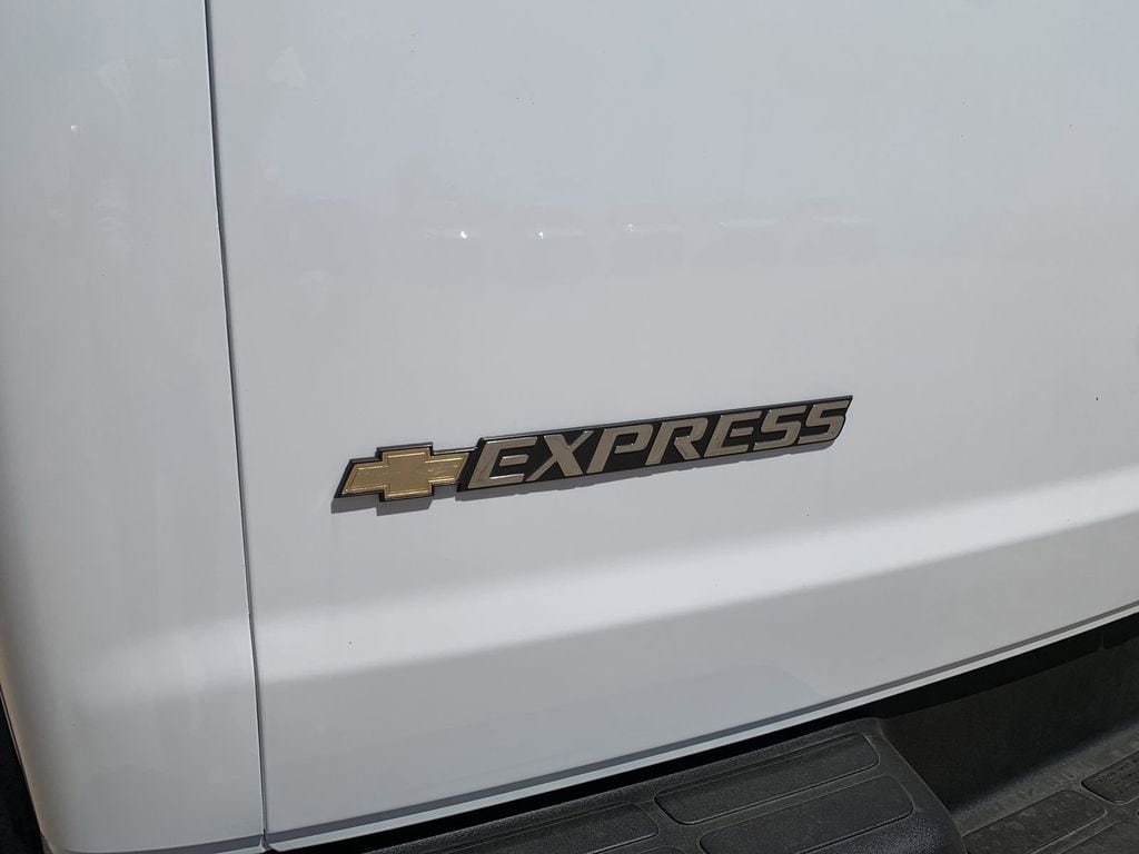 2026 Chevrolet Express Cargo Work Van - Photo 29