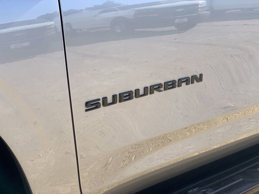 2024 Chevrolet Suburban RST - Photo 30