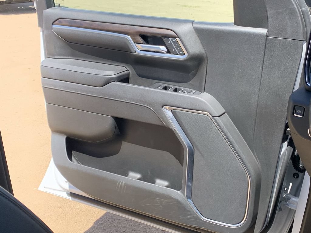 2025 GMC Sierra 1500 SLT - Photo 20