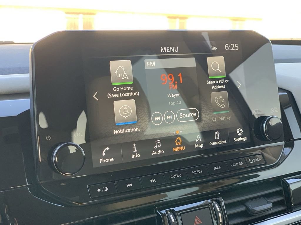 2025 Nissan Pathfinder SL - Photo 11