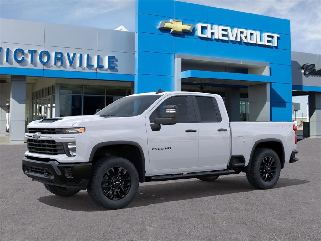 2026 Chevrolet Silverado 2500HD Custom photo 2