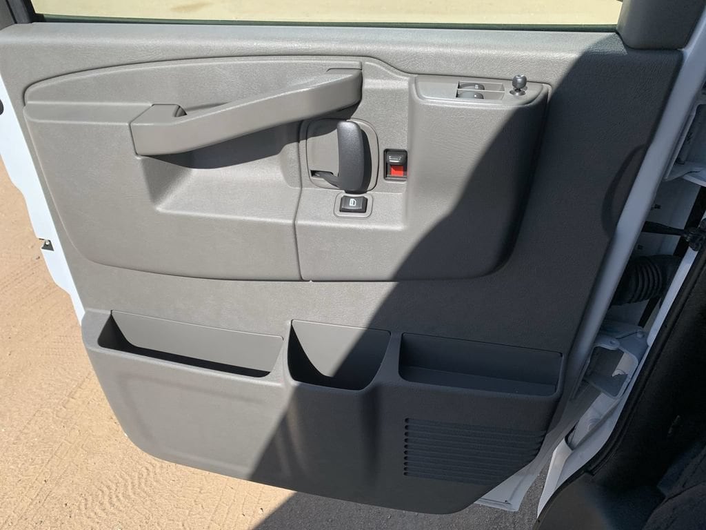 2026 Chevrolet Express Cargo Work Van - Photo 20