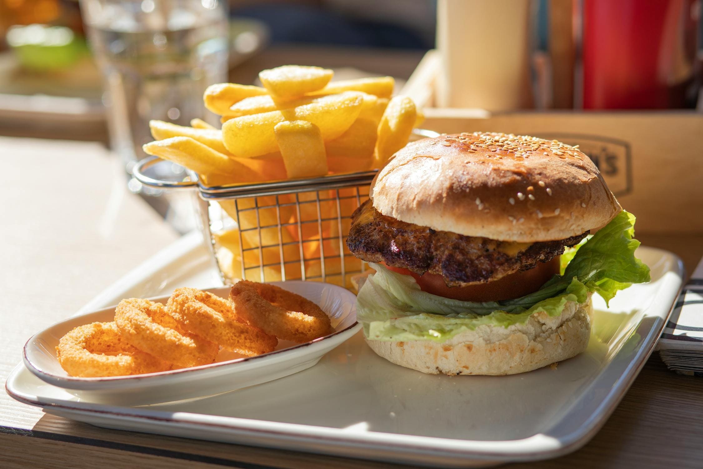 Where to get a burger in Victorville, CA