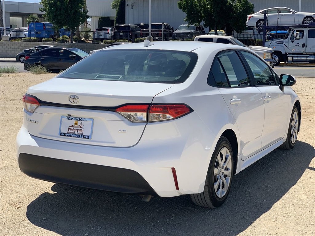 2023 Toyota Corolla LE photo 2