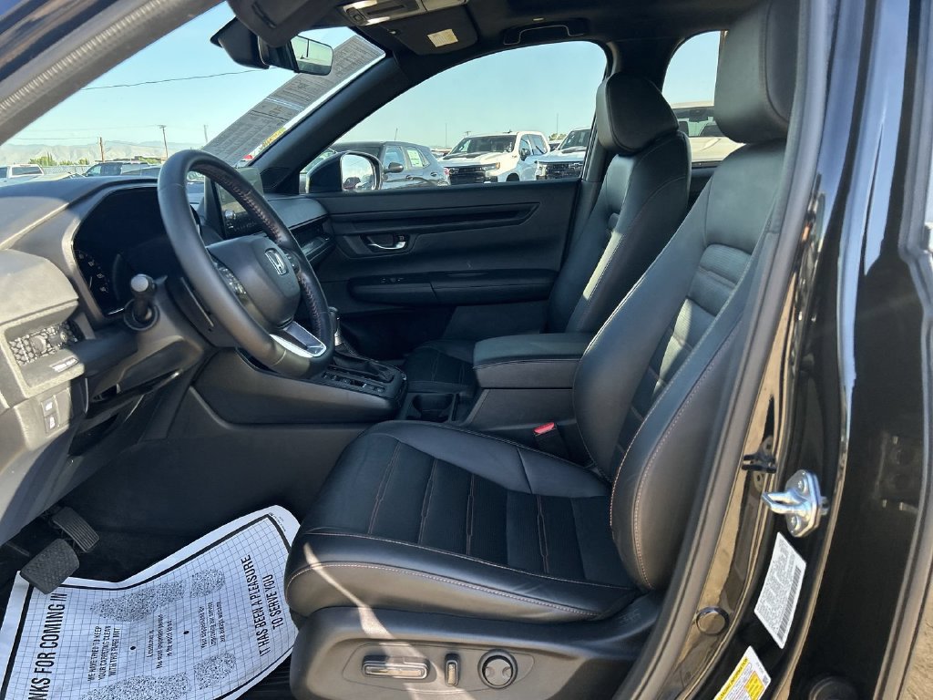 2025 Honda CR-V Sport-L - Photo 17