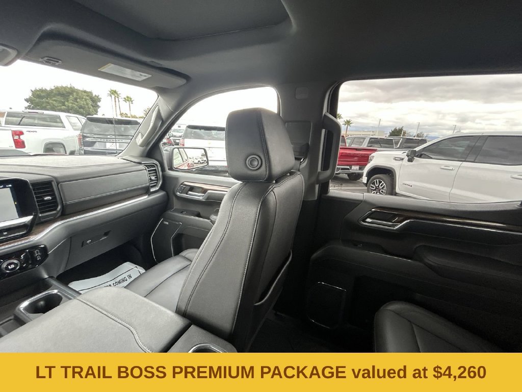 2024 Chevrolet Silverado 1500 photo 3