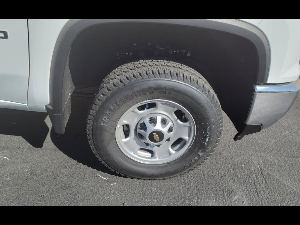 2024 Chevrolet Silverado 2500HD photo 4