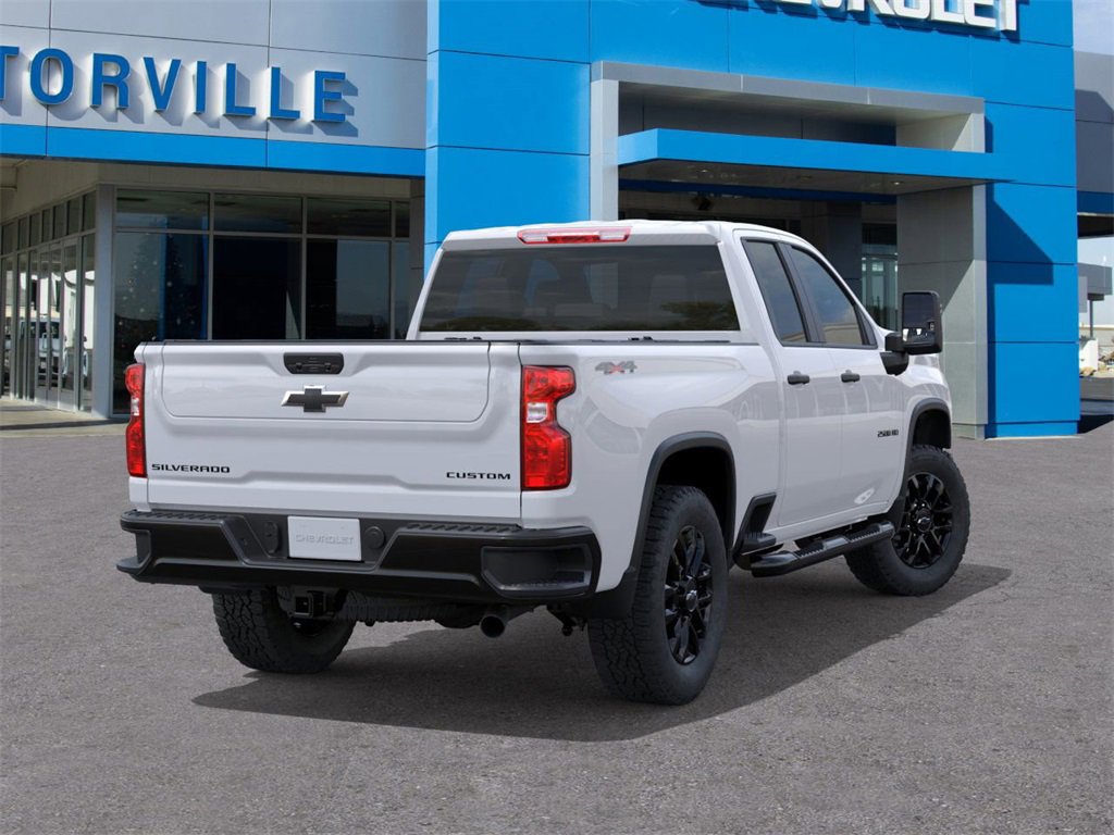 2026 Chevrolet Silverado 2500HD Custom photo 4