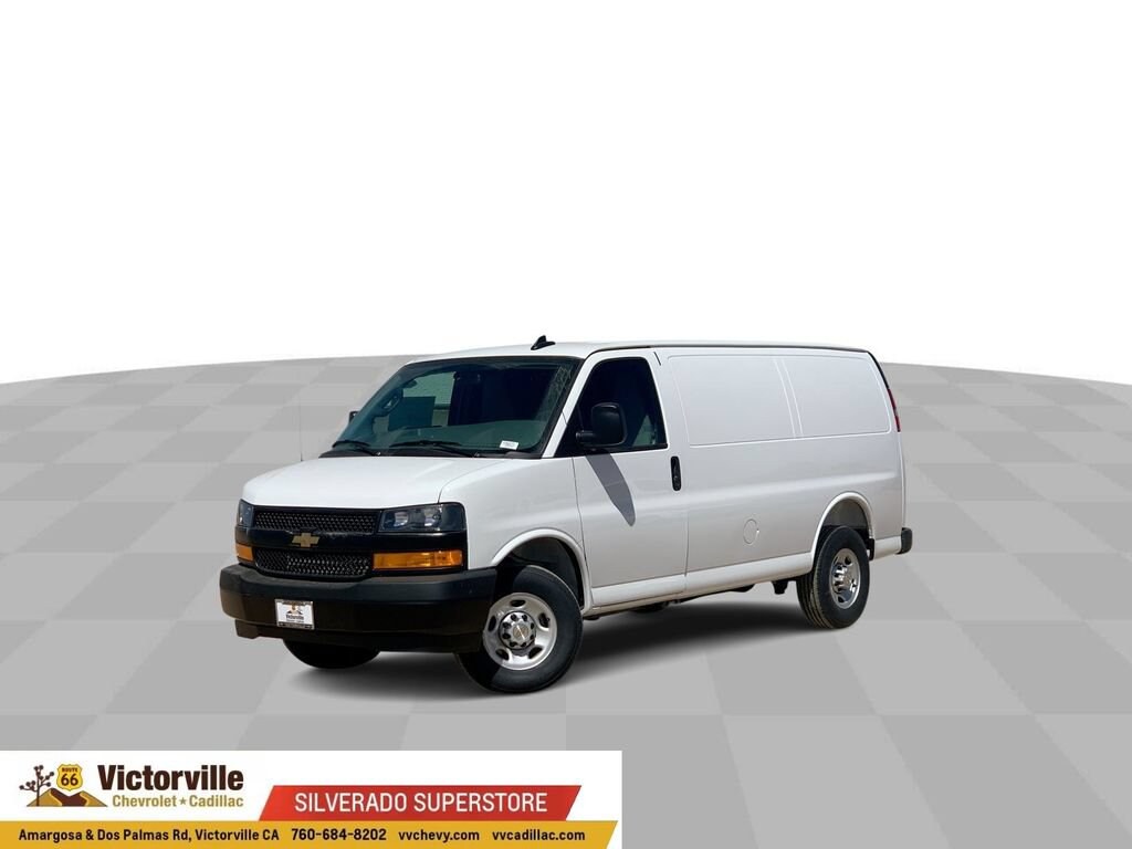 2026 Chevrolet Express 2500 Work Van HD's photo