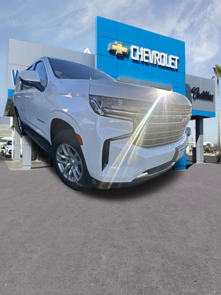 2023 Chevrolet Suburban photo 3