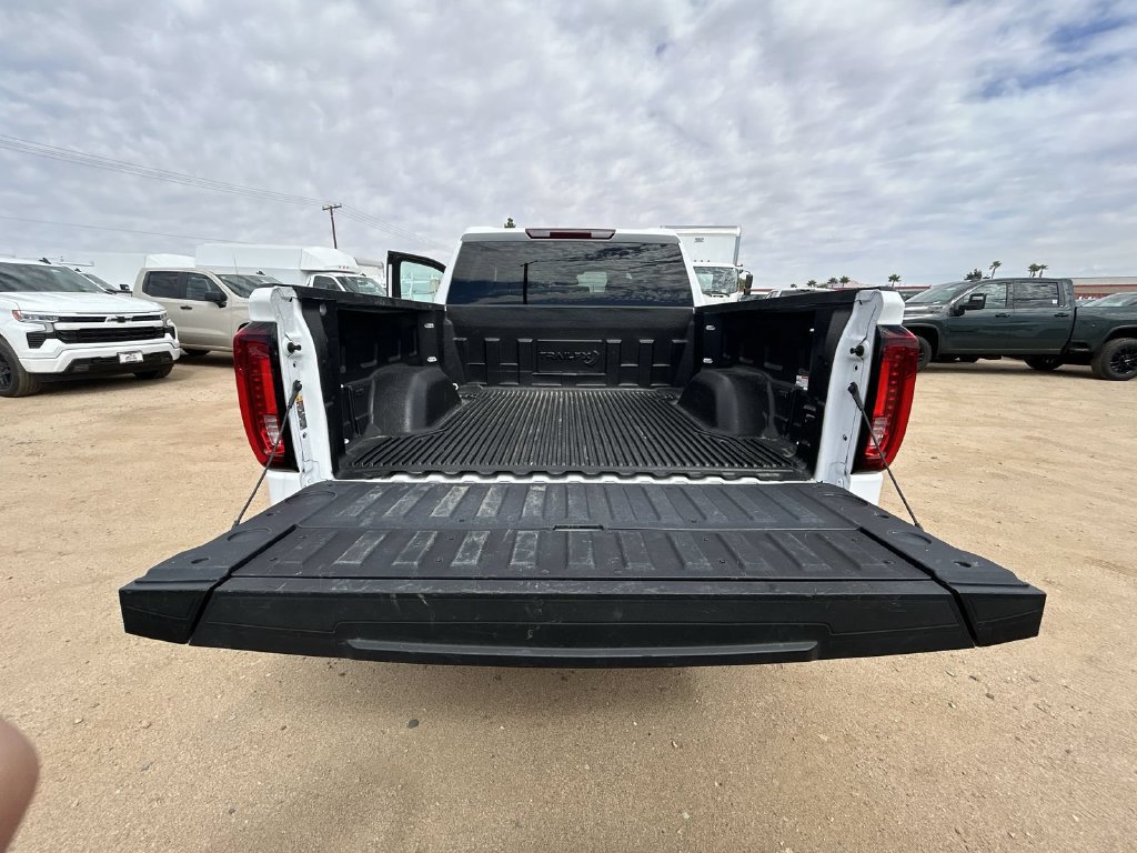 2026 GMC Sierra 1500 SLT - Photo 23