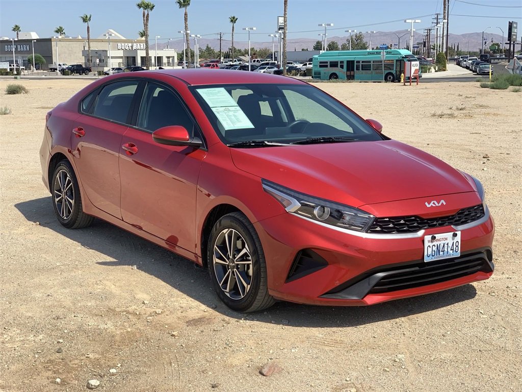 2023 Kia Forte LXS photo 3