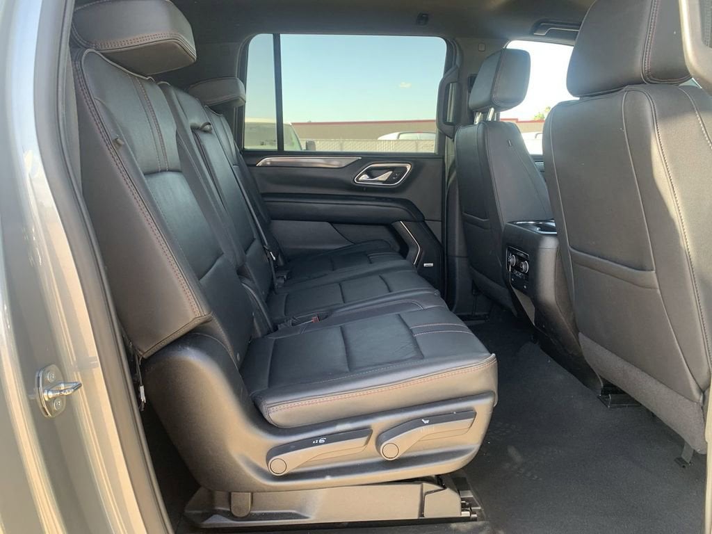 2024 Chevrolet Suburban RST - Photo 25