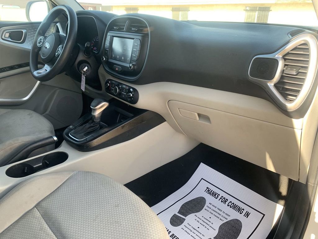 2021 Kia Soul LX - Photo 27