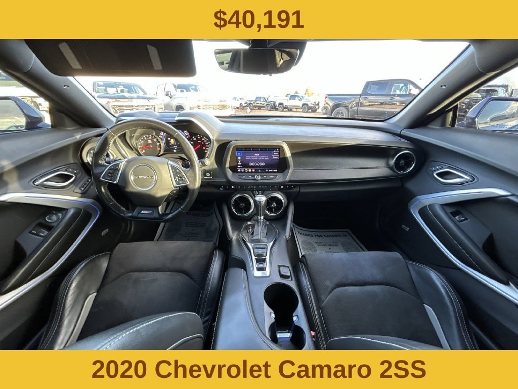 2020 Chevrolet Camaro photo 2