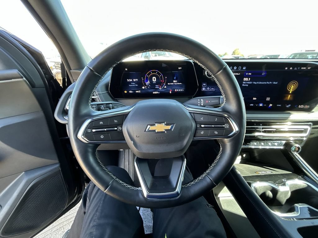 2025 Chevrolet Traverse LT - Photo 9