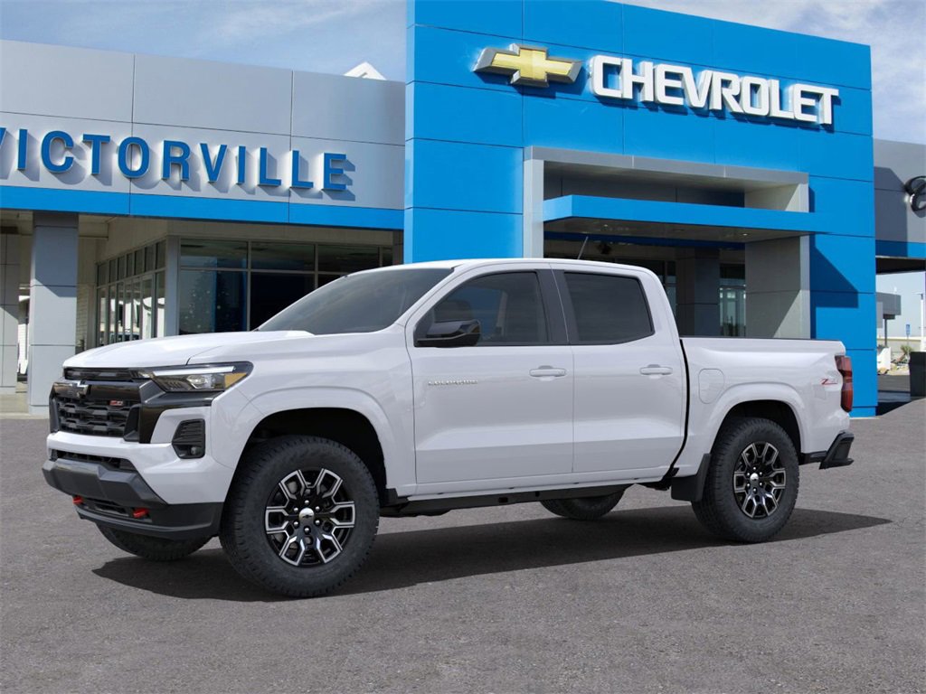 2025 Chevrolet Colorado Z71 photo 2