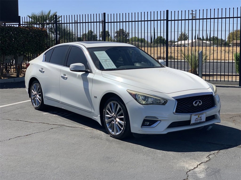 2018 Infiniti Q50 3.0t LUXE photo 3