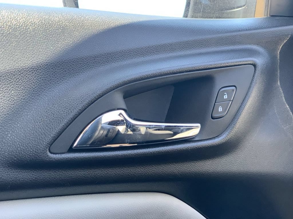 2024 Chevrolet Trax LT - Photo 16
