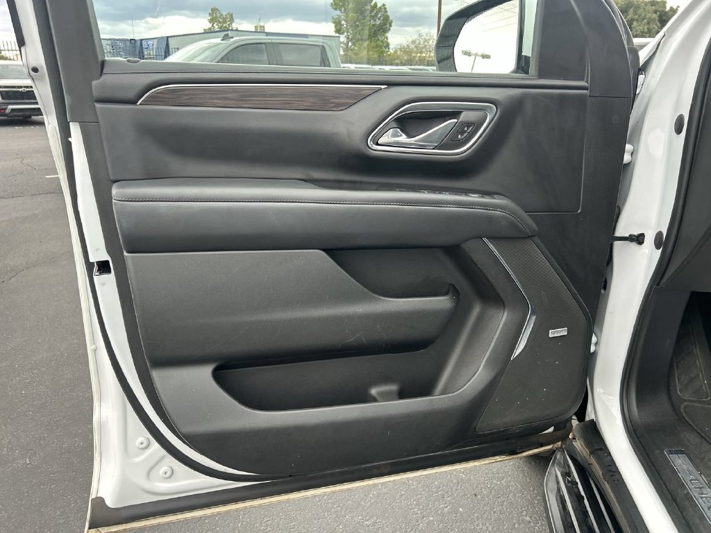 2023 Chevrolet Suburban LT - Photo 26