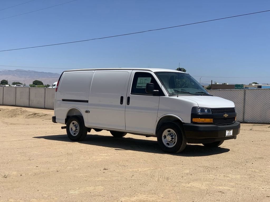 2026 Chevrolet Express Cargo Work Van - Photo 3