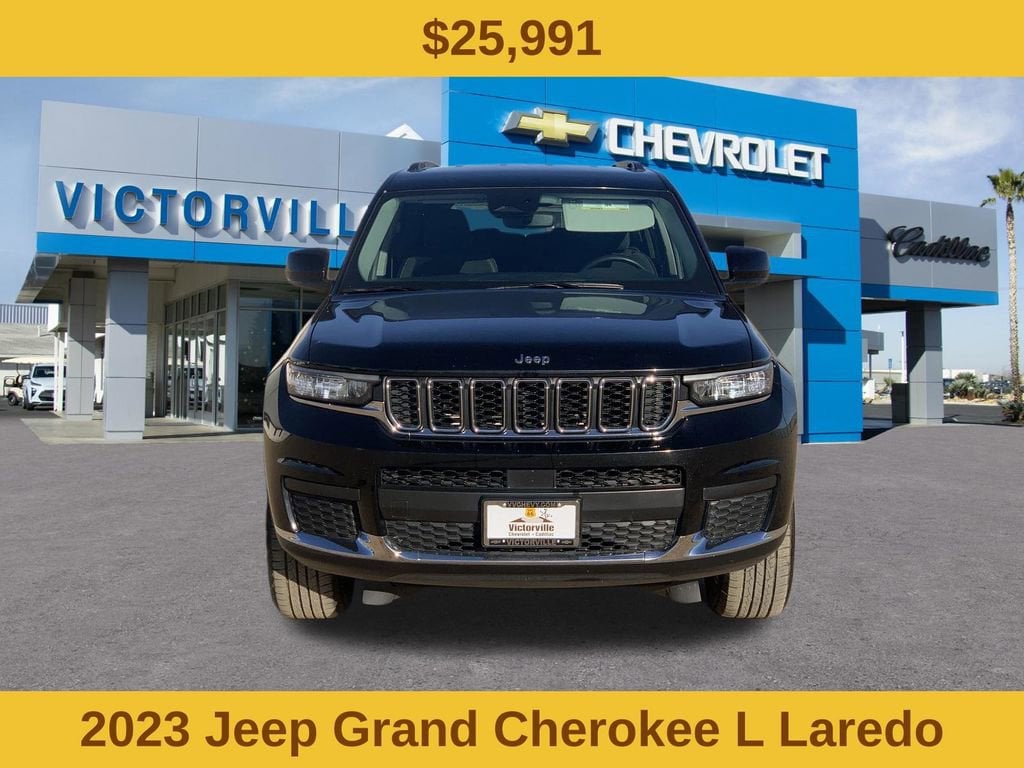 Used 2023 Jeep Grand Cherokee L Laredo SUV
