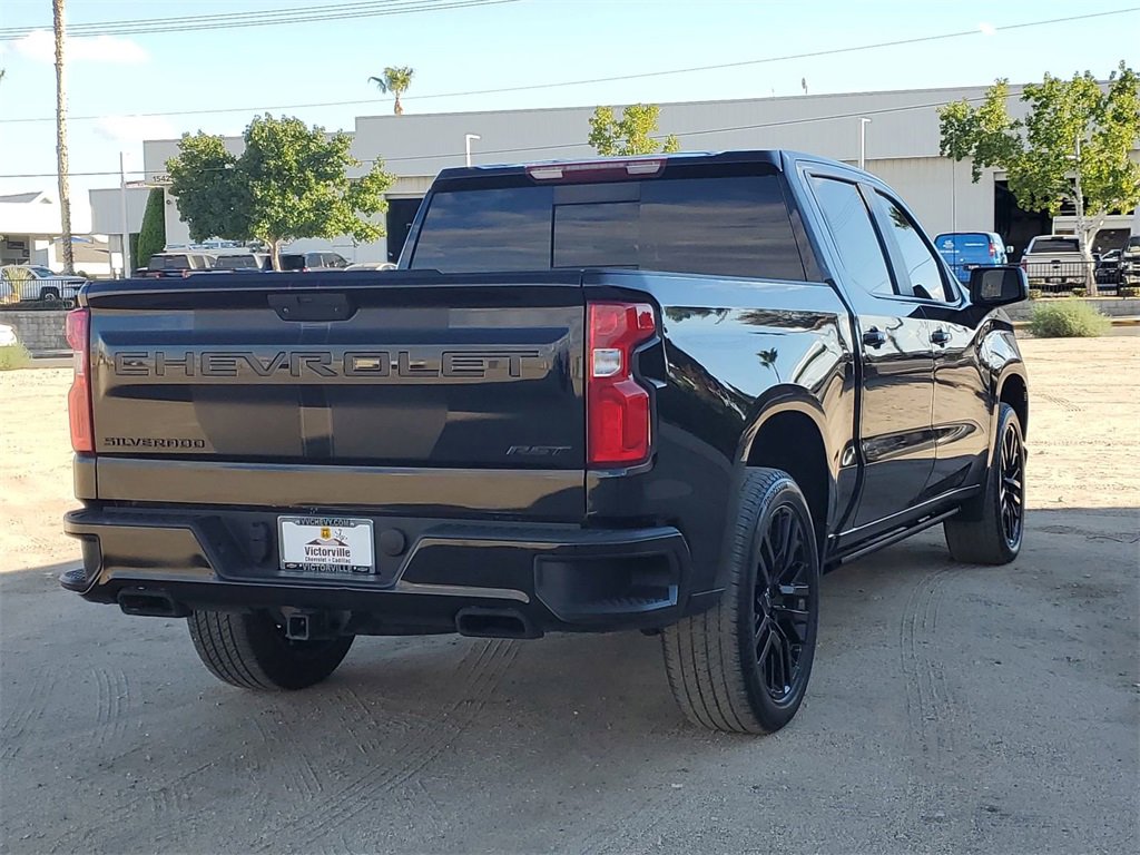 2021 Chevrolet Silverado RST photo 4