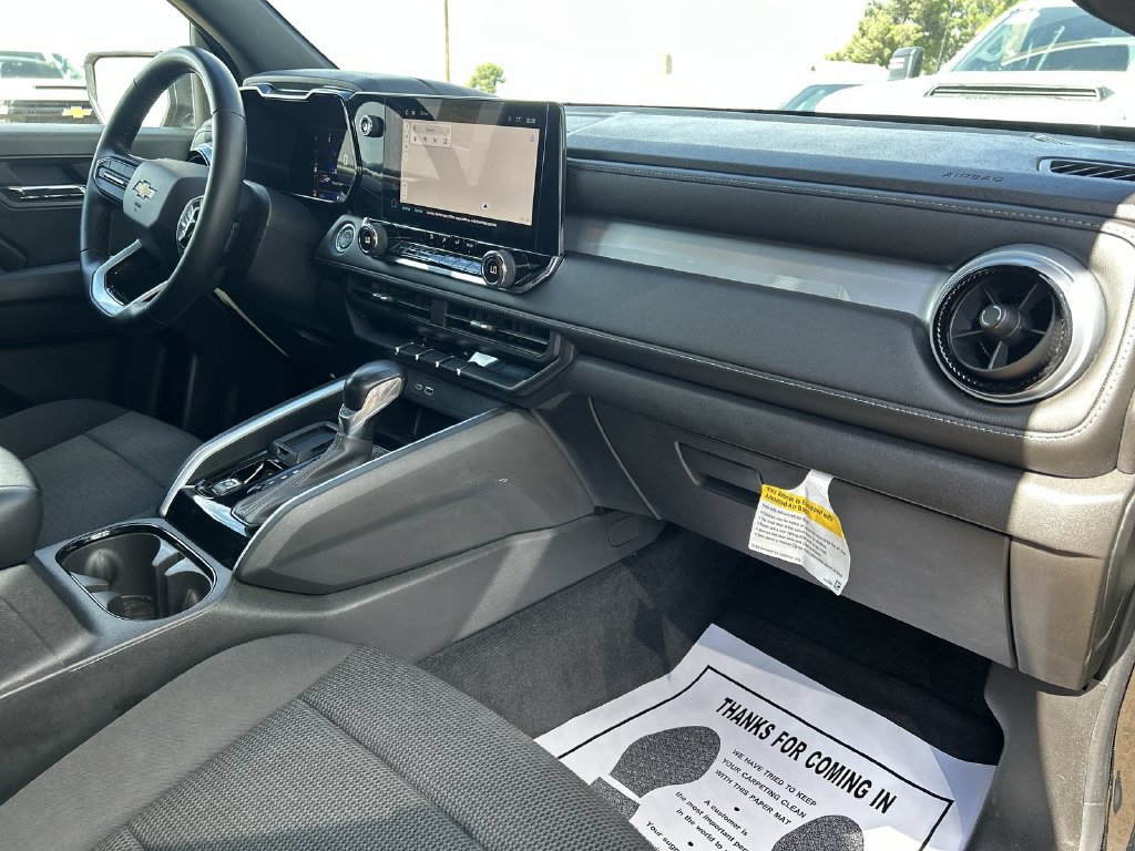 2023 Chevrolet Colorado LT - Photo 33