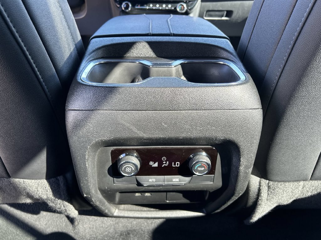 2025 Chevrolet Traverse LT - Photo 19