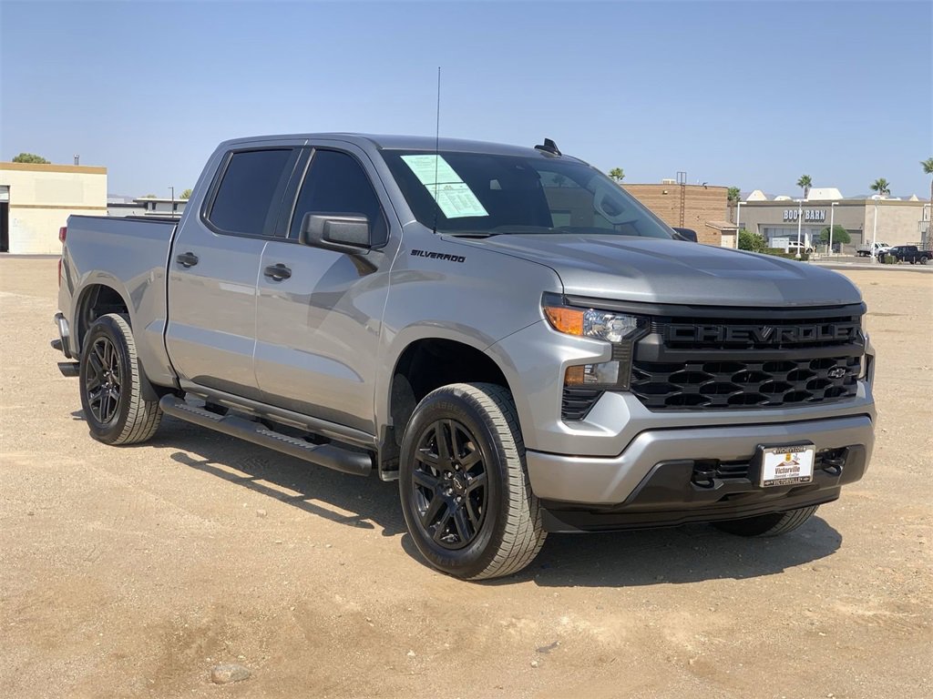 2024 Chevrolet Silverado 1500 Custom photo 3