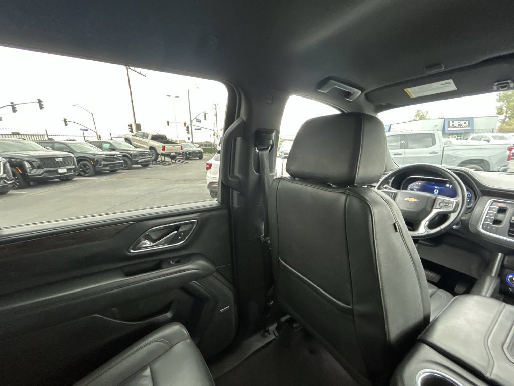 2023 Chevrolet Suburban LT - Photo 7