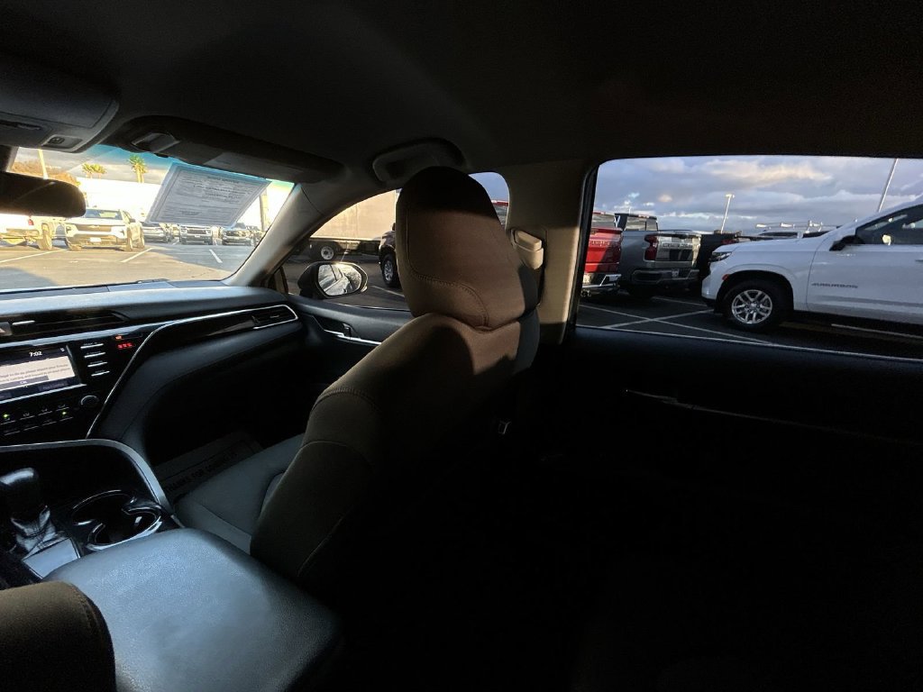 2018 Toyota Camry photo 3