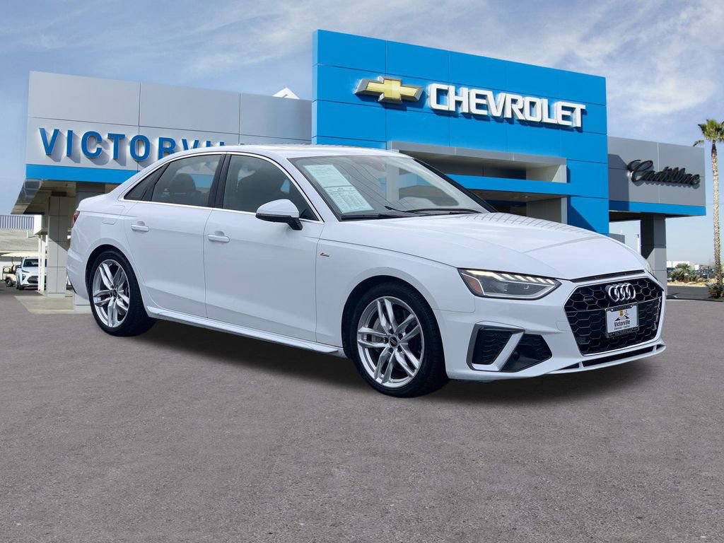 2023 Audi A4 S line Quattro Premium Plus photo 2