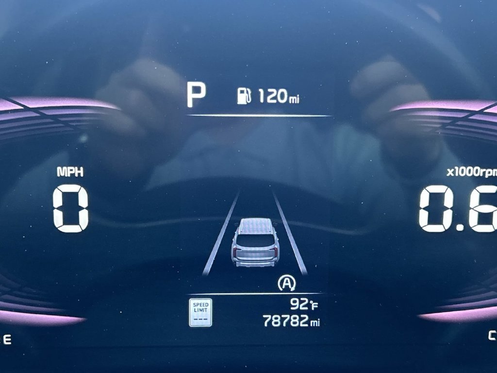 2024 Kia Telluride S - Photo 15