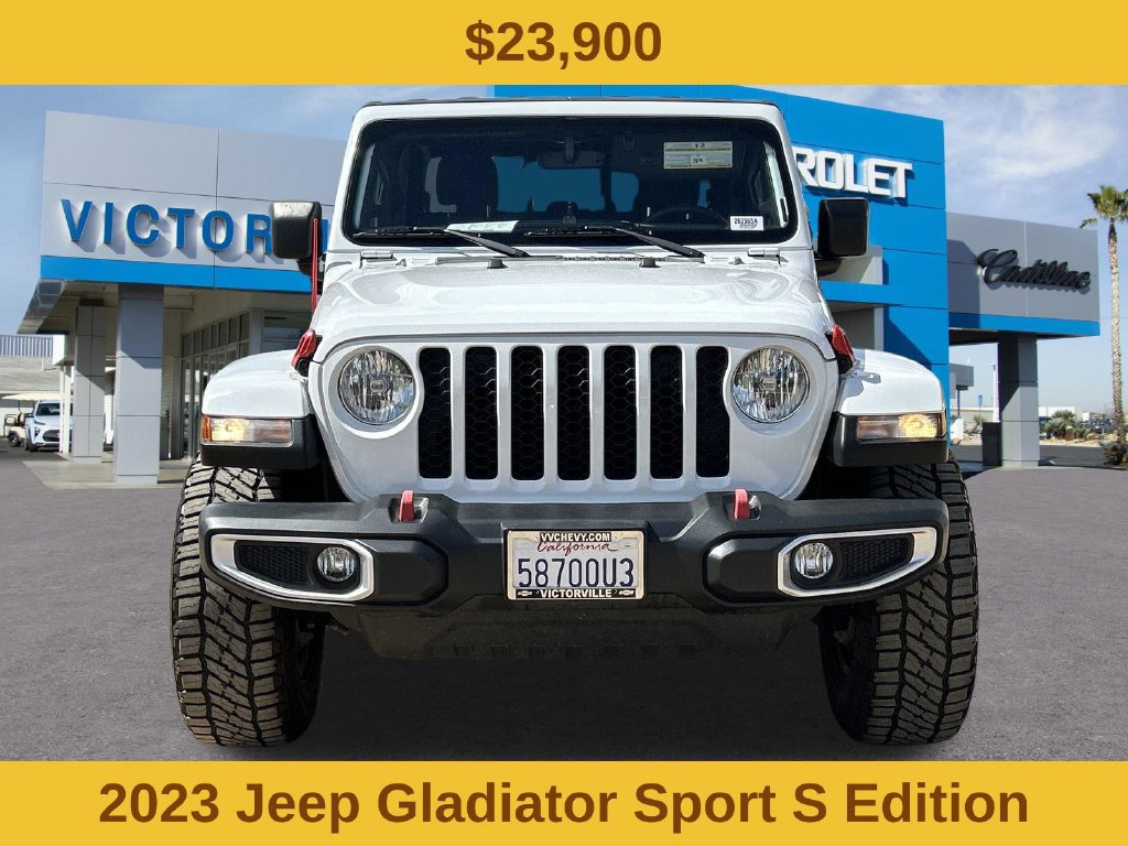 2023 Jeep Gladiator photo 2