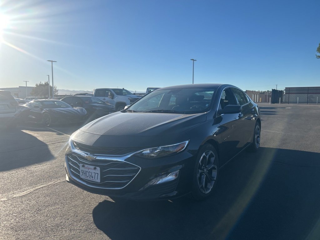 2023 Chevrolet Malibu 1LT photo 2
