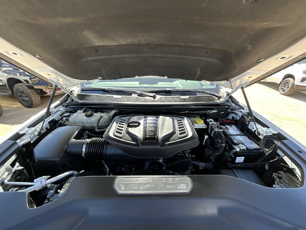 2023 Jeep Wagoneer L Series II - Photo 28