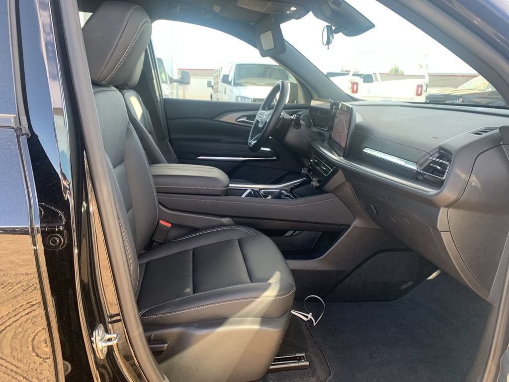 2026 Chevrolet Traverse LT - Photo 26
