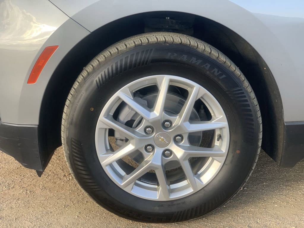 2024 Chevrolet Equinox LT - Photo 31