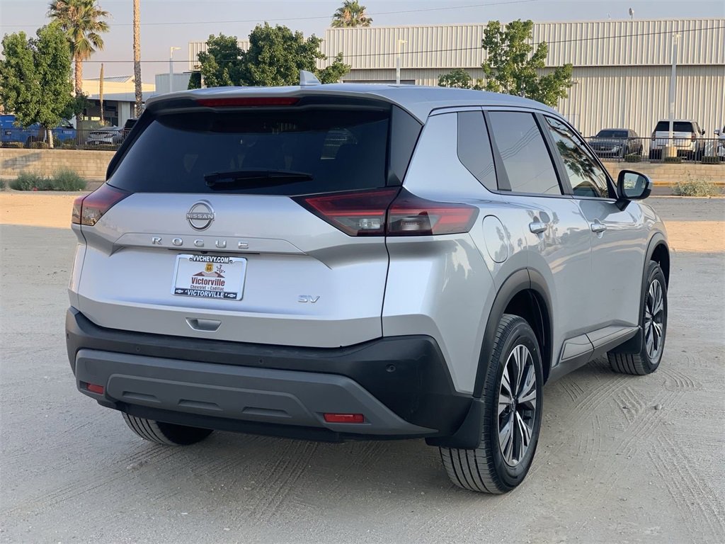 2023 Nissan Rogue SV photo 3