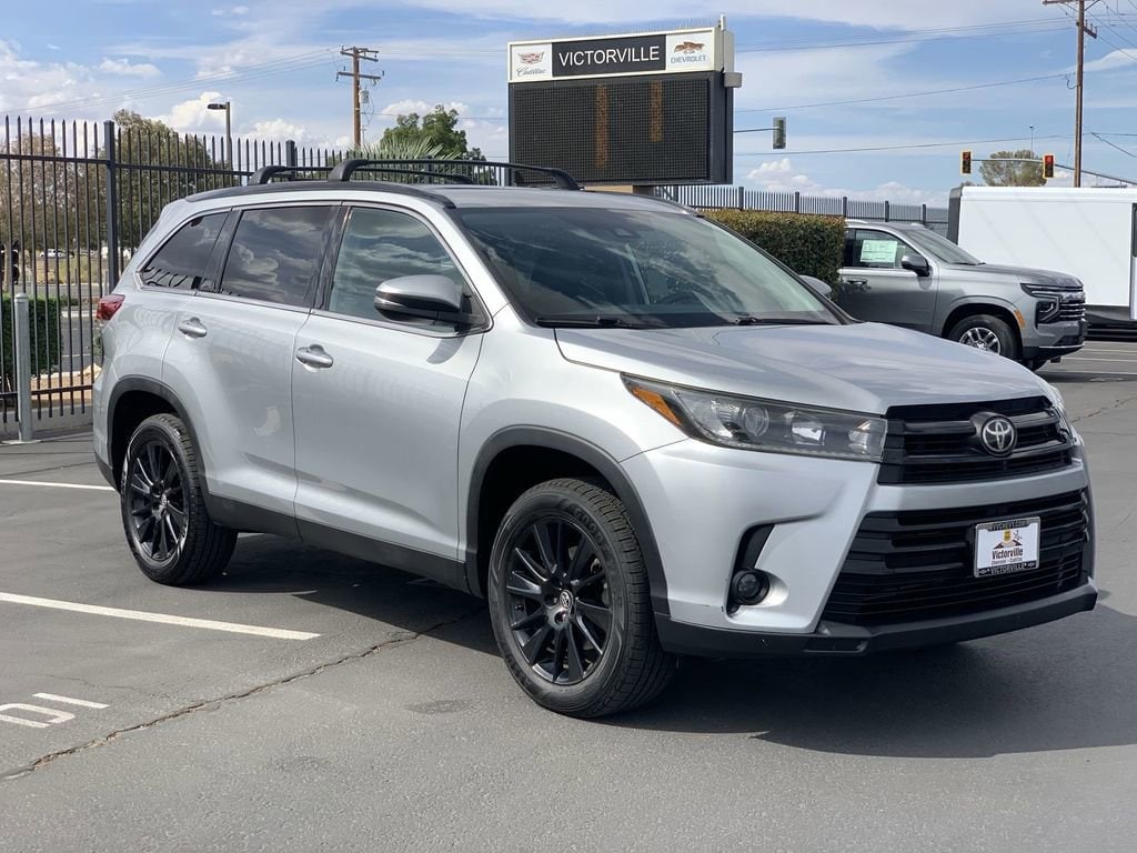Used 2019 Toyota Highlander SE SUV