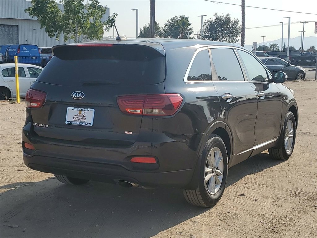 2019 Kia Sorento LX photo 2
