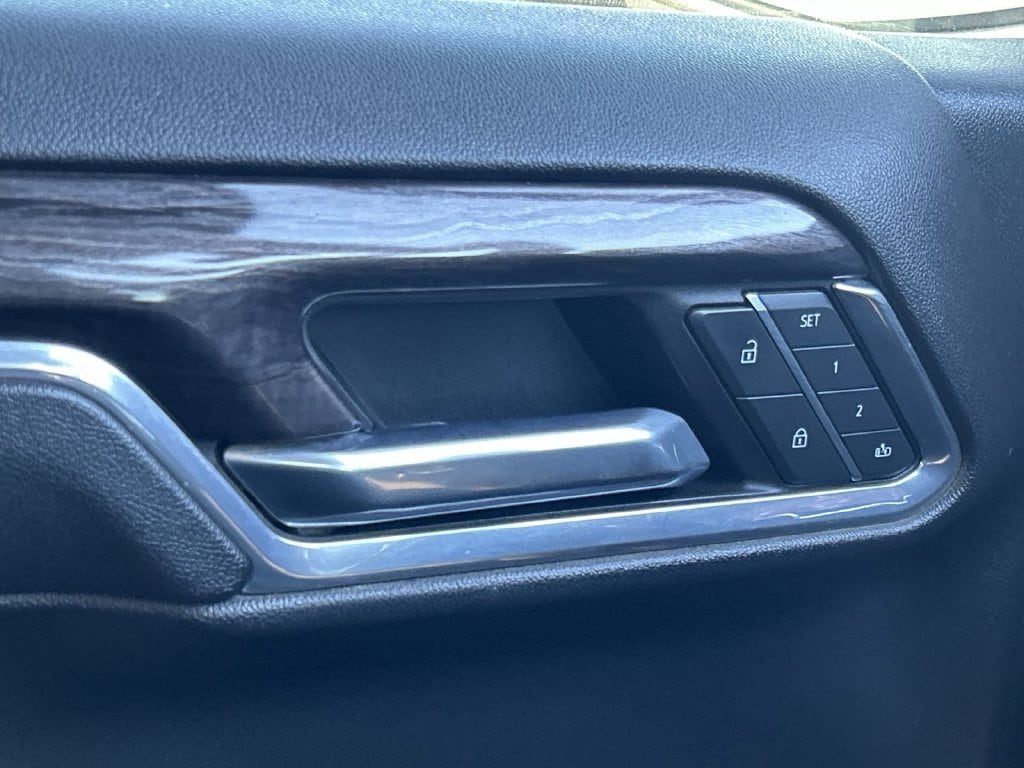 2023 Chevrolet Silverado 1500 LTZ - Photo 17