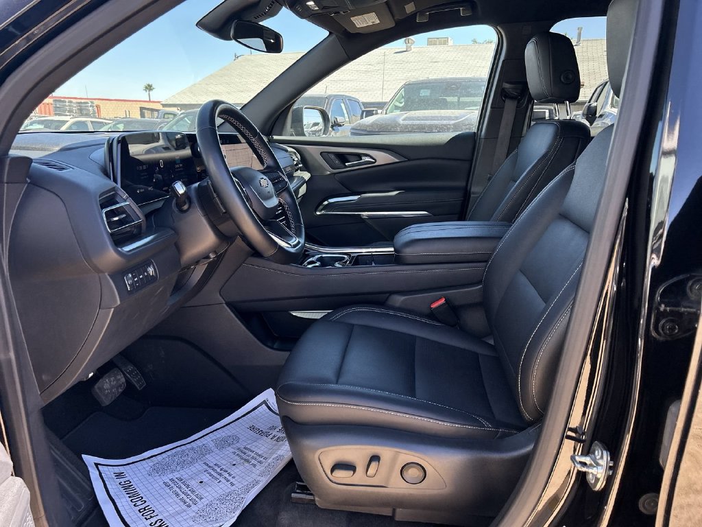 2025 Chevrolet Traverse LT - Photo 23